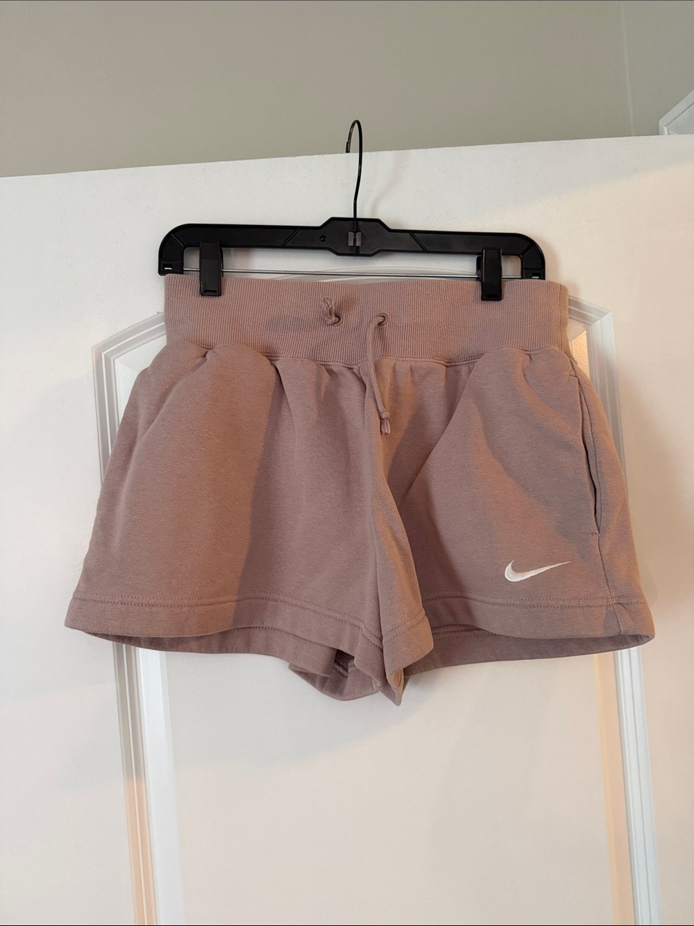 Nike Mauve Pull‑On Athletic Fleece Shorts with Swoosh